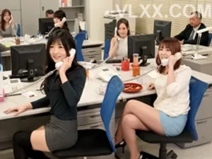 #cô gái đeo kính tương phản~thích ăn gà#quan hệ bằng miệng0