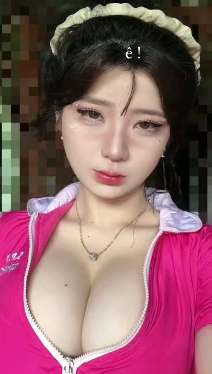 ông chú đi đi chơi với 2 đứa cháu gái ngây thơ tuổi dậy thì